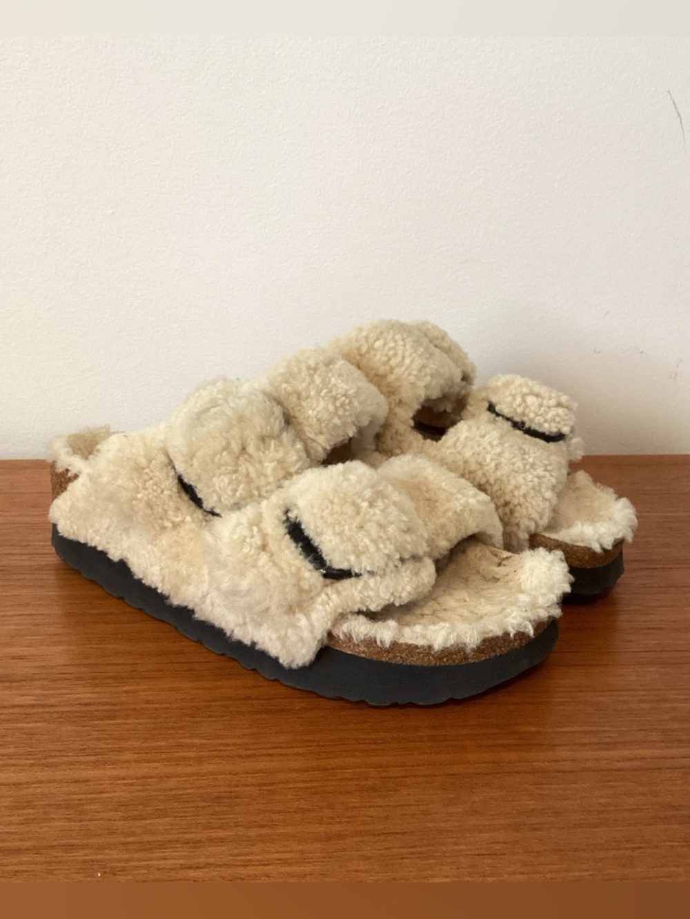 Birkenstock Arizona Big Buckle Shearling Teddy Eggshell Sheepskin 38 7 7.5 - Picture 3 of 7